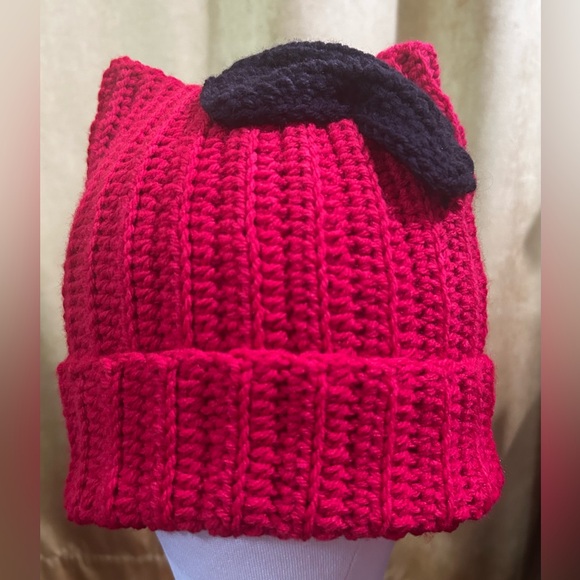 Red hello kitty hat - Picture 3 of 4